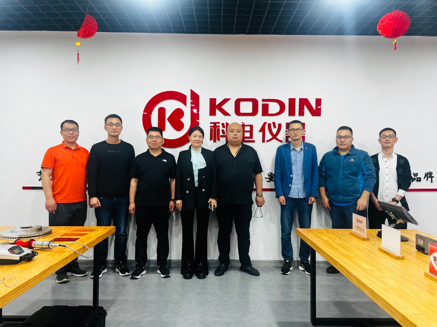 攜手共進(jìn)，譜寫新篇——熱烈歡迎山西總代山西鼎泰時代檢測設(shè)備有限公司來科電儀器參觀交流